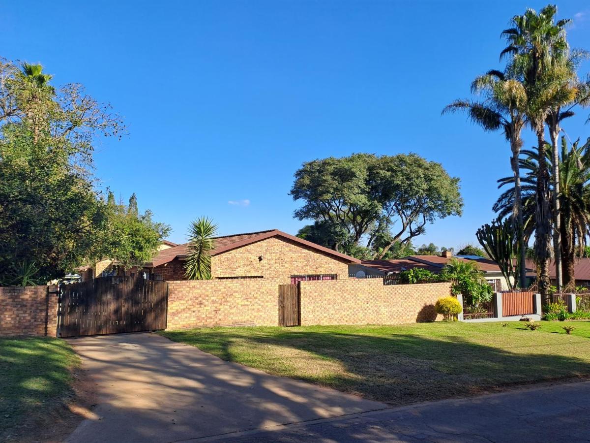 Rocky Hills Guesthouse Piet Retief Exterior foto
