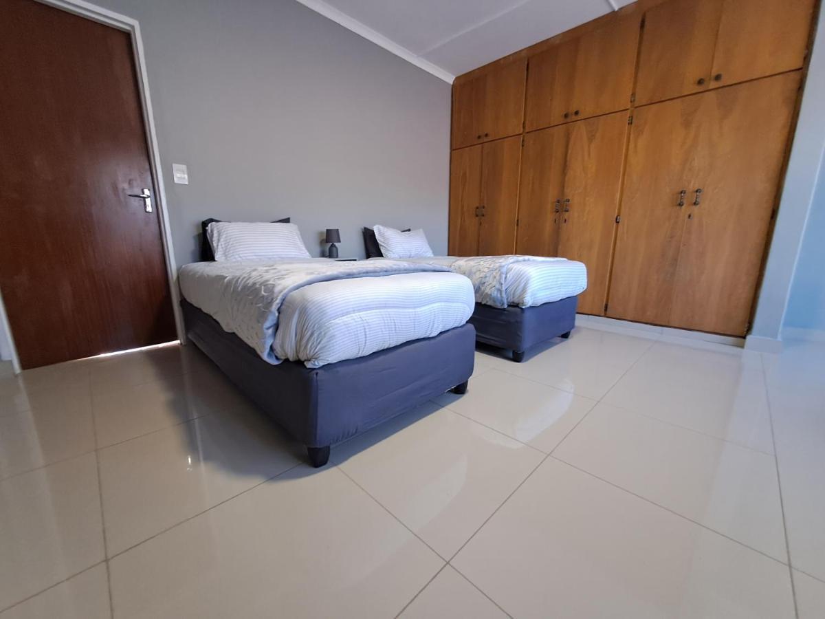 Rocky Hills Guesthouse Piet Retief Exterior foto