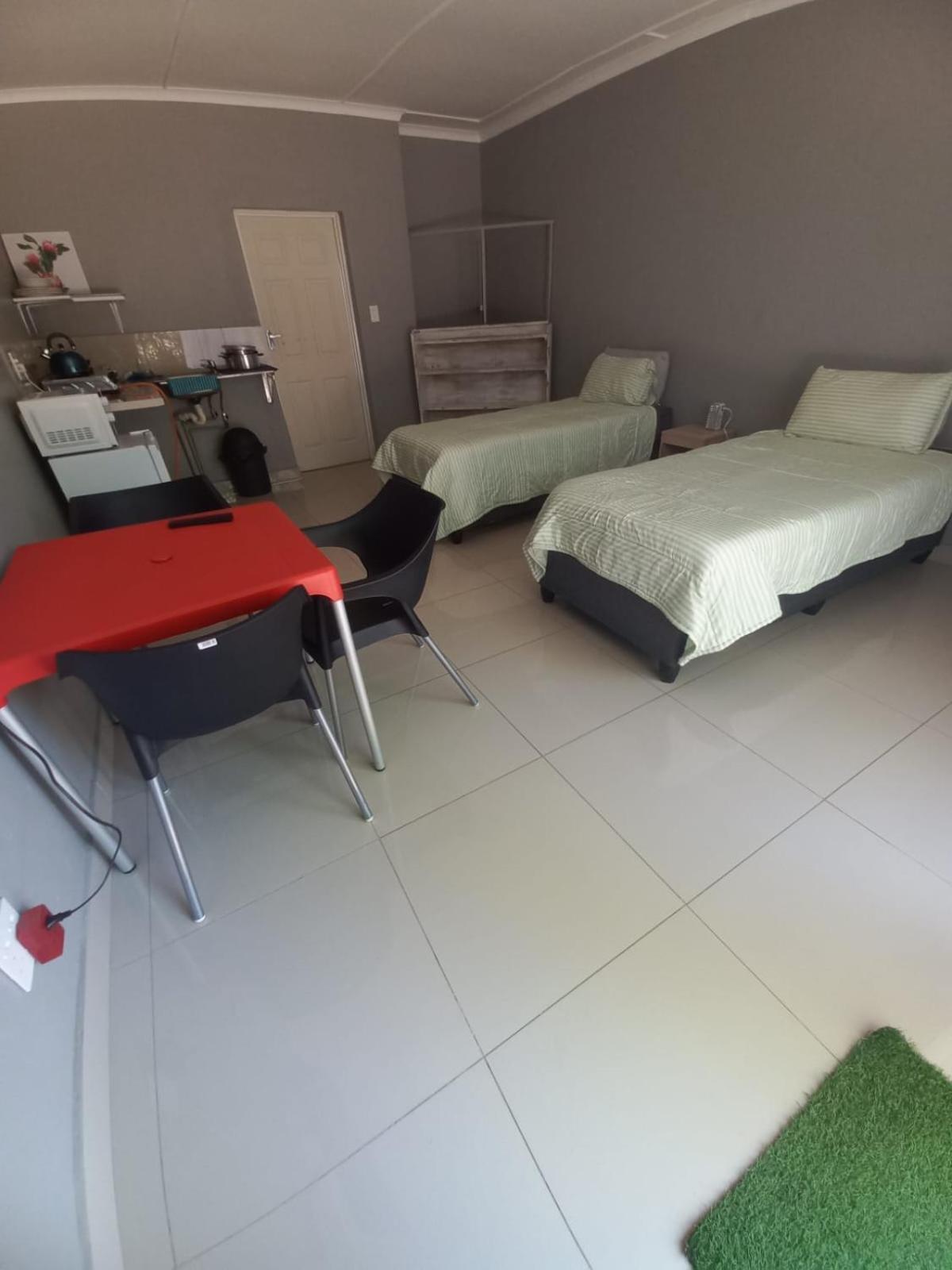Rocky Hills Guesthouse Piet Retief Exterior foto