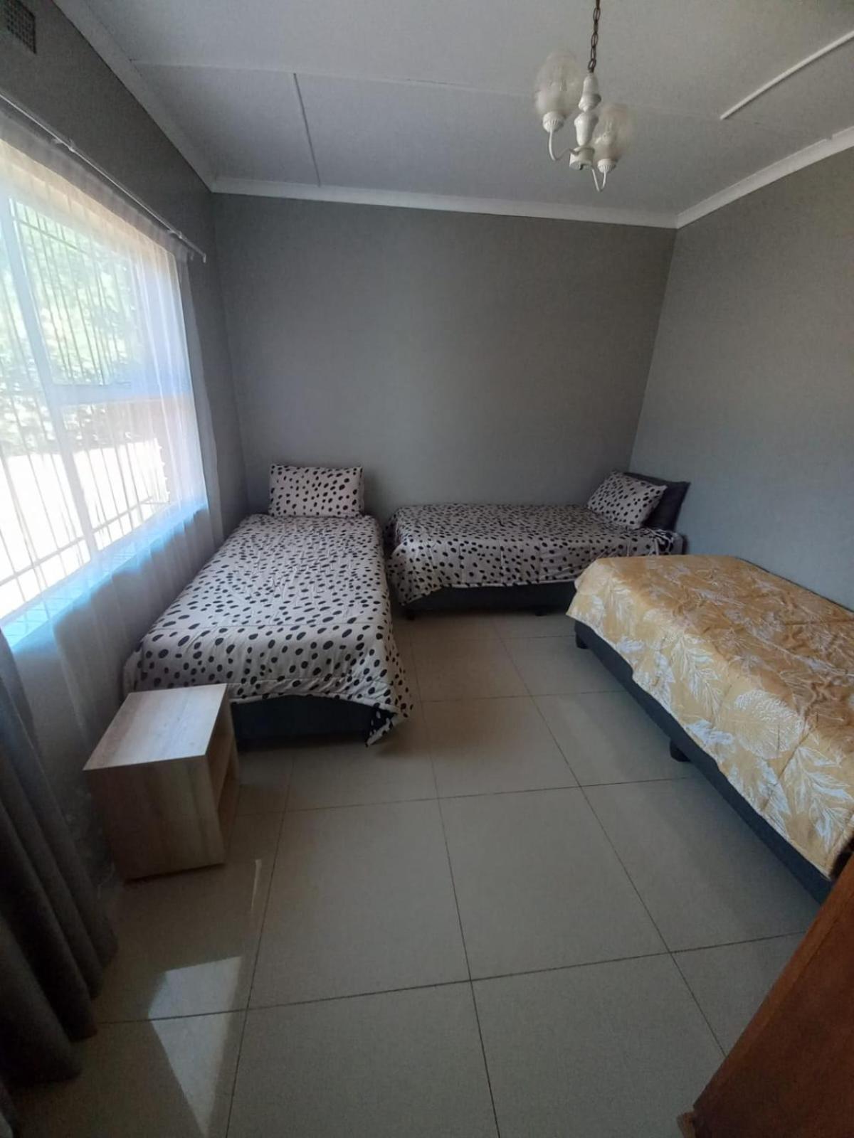 Rocky Hills Guesthouse Piet Retief Exterior foto
