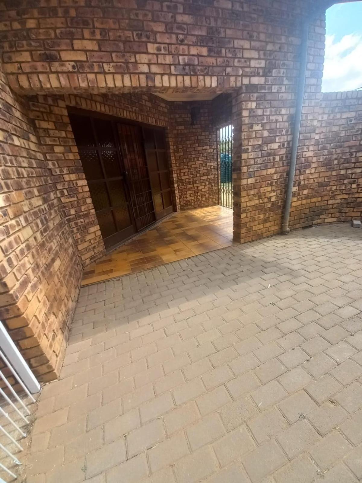 Rocky Hills Guesthouse Piet Retief Exterior foto