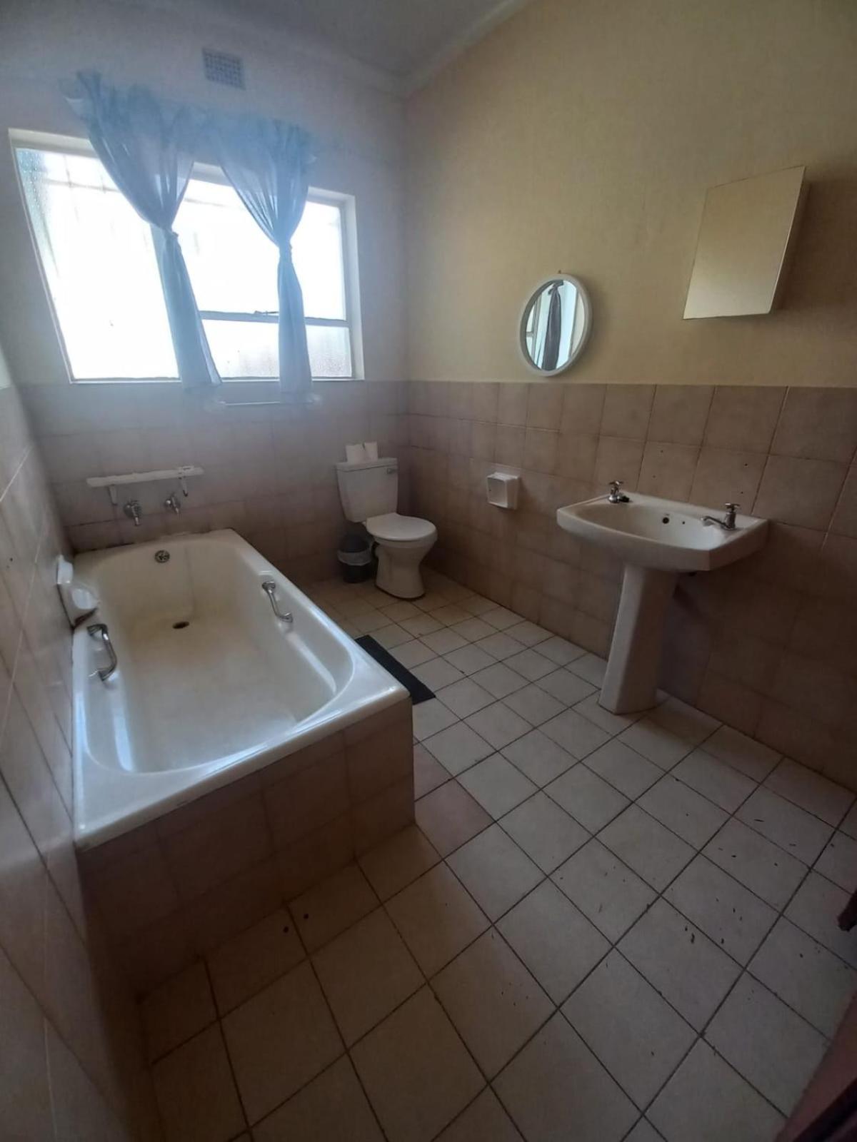 Rocky Hills Guesthouse Piet Retief Exterior foto