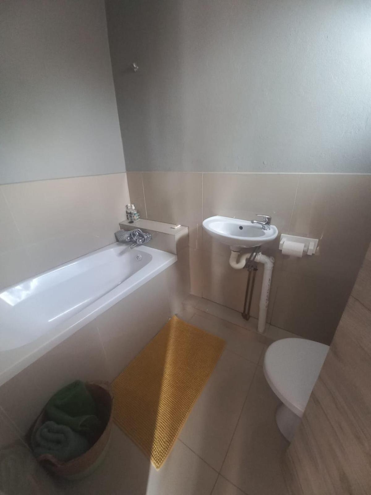 Rocky Hills Guesthouse Piet Retief Exterior foto