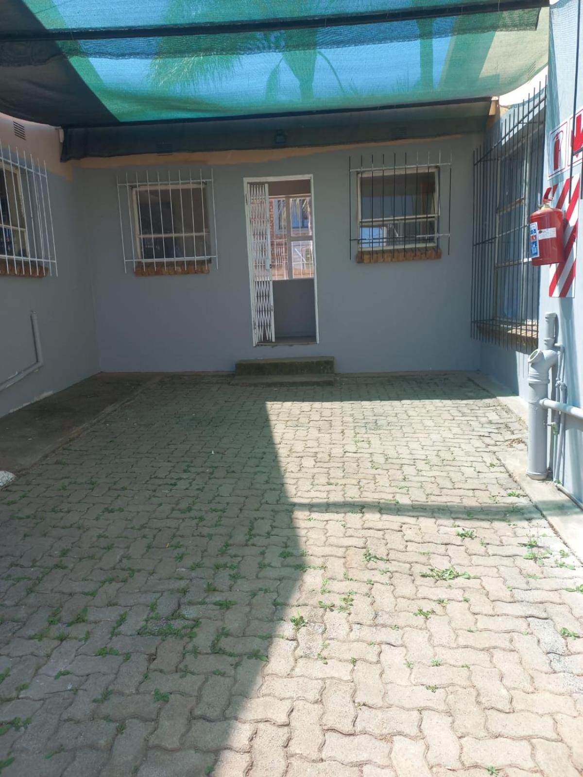 Rocky Hills Guesthouse Piet Retief Exterior foto